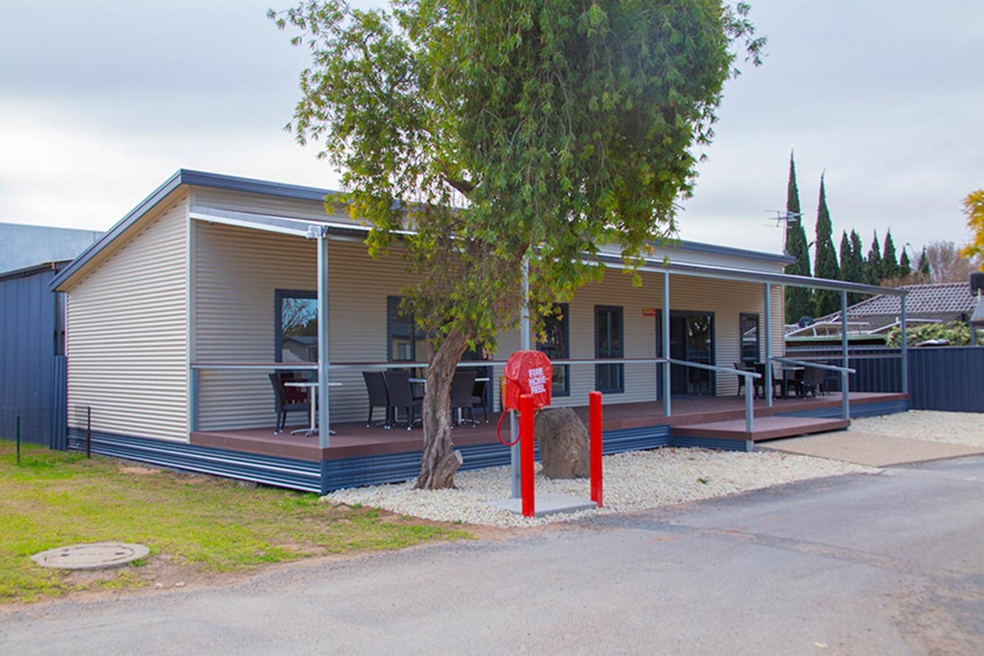 Отель All Seasons Mildura Holiday Park Экстерьер фото